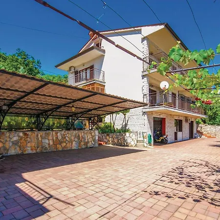 Apartman Front In *