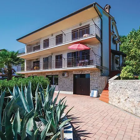 Front In Apartman Lovran